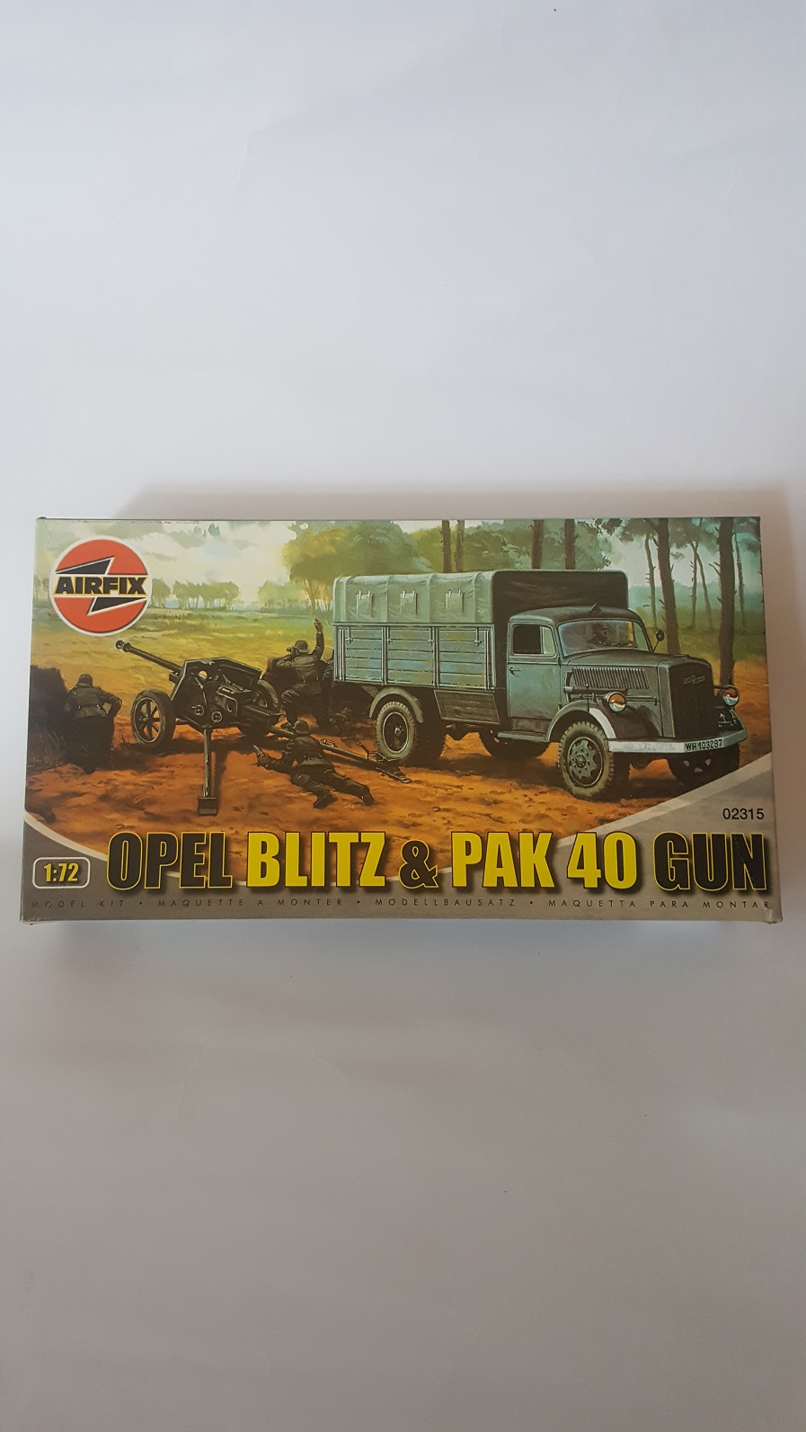Airfix 1/72 Model OPEL Blitz Truck & PAK 40 Gun