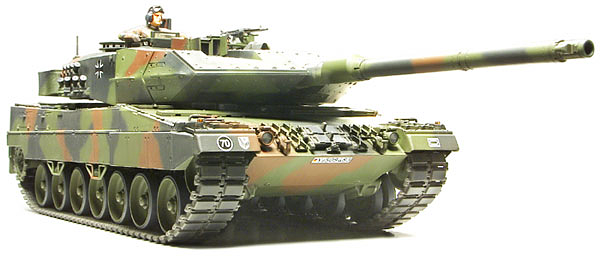 Tamiya 1/35 Model Leopard 2 A6 Main Battle Tank