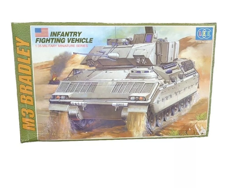 cclee 1/35 scale M3 Bradley Infantrty Fighting Vehicle