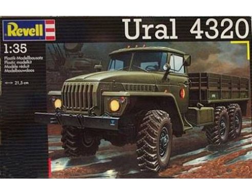 REVELL 1/35 Model URAL 4320