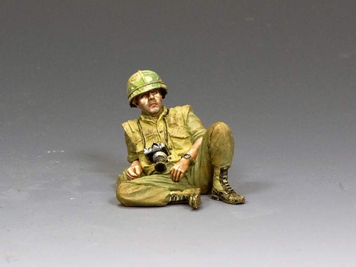 King & Country 1/30 Metal Figure Don McCullin, Combat Photojournalist