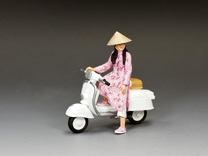 King & Country Kurşun Asker The Pink Lady Vespa Girl