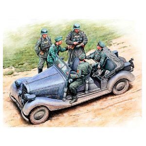 MASTER BOX 1/35 figure Where are the damned roads?